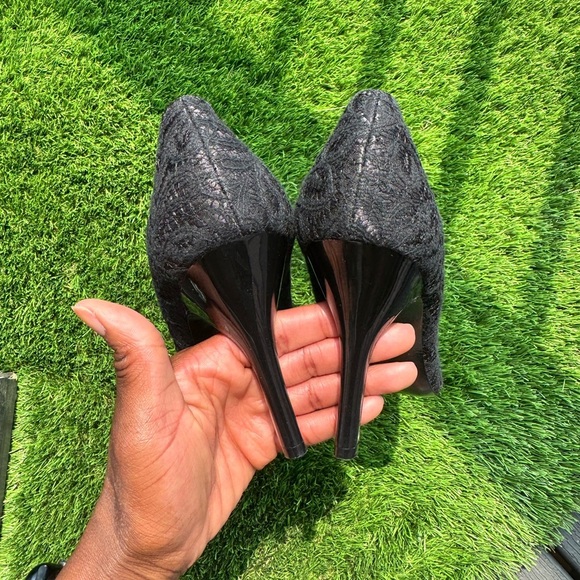 NWOT Nine West Black Lace Pointy Toe Heels - Picture 7 of 8